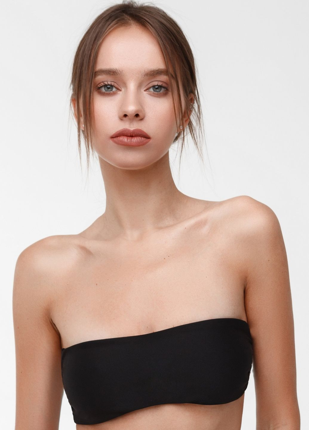 Купальный бюстгальтер бандо Bandeau S18207/1 DARI CO Bandeau S18207/1 black (264291812)