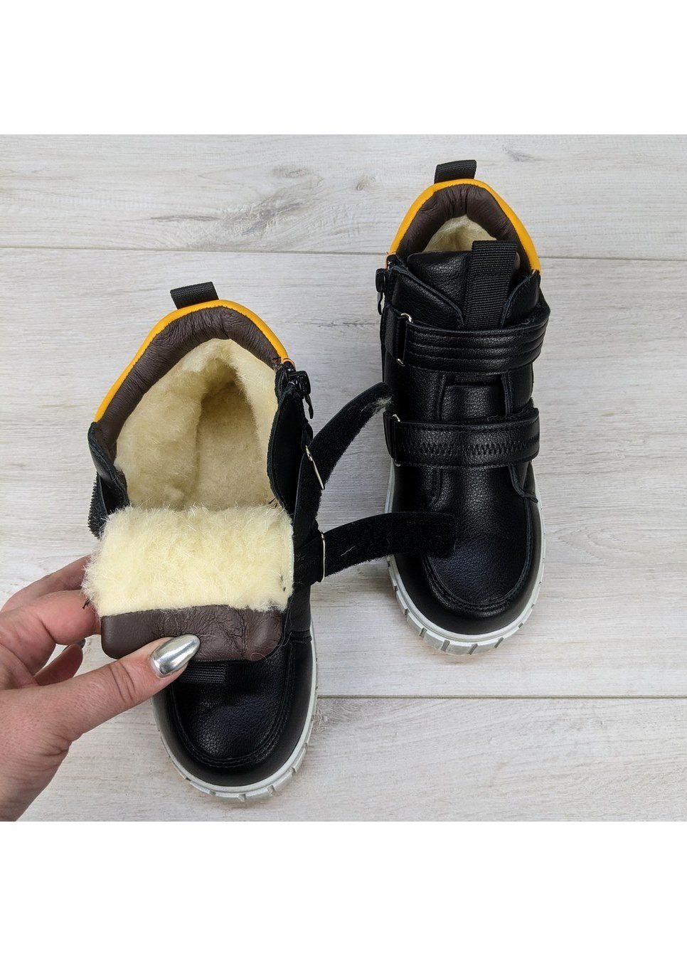 Черные повседневные зимние ботинки зимние для мальчика Bessky
