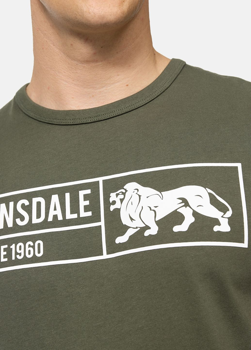 Оливкова футболка Lonsdale CADAMSTOWN