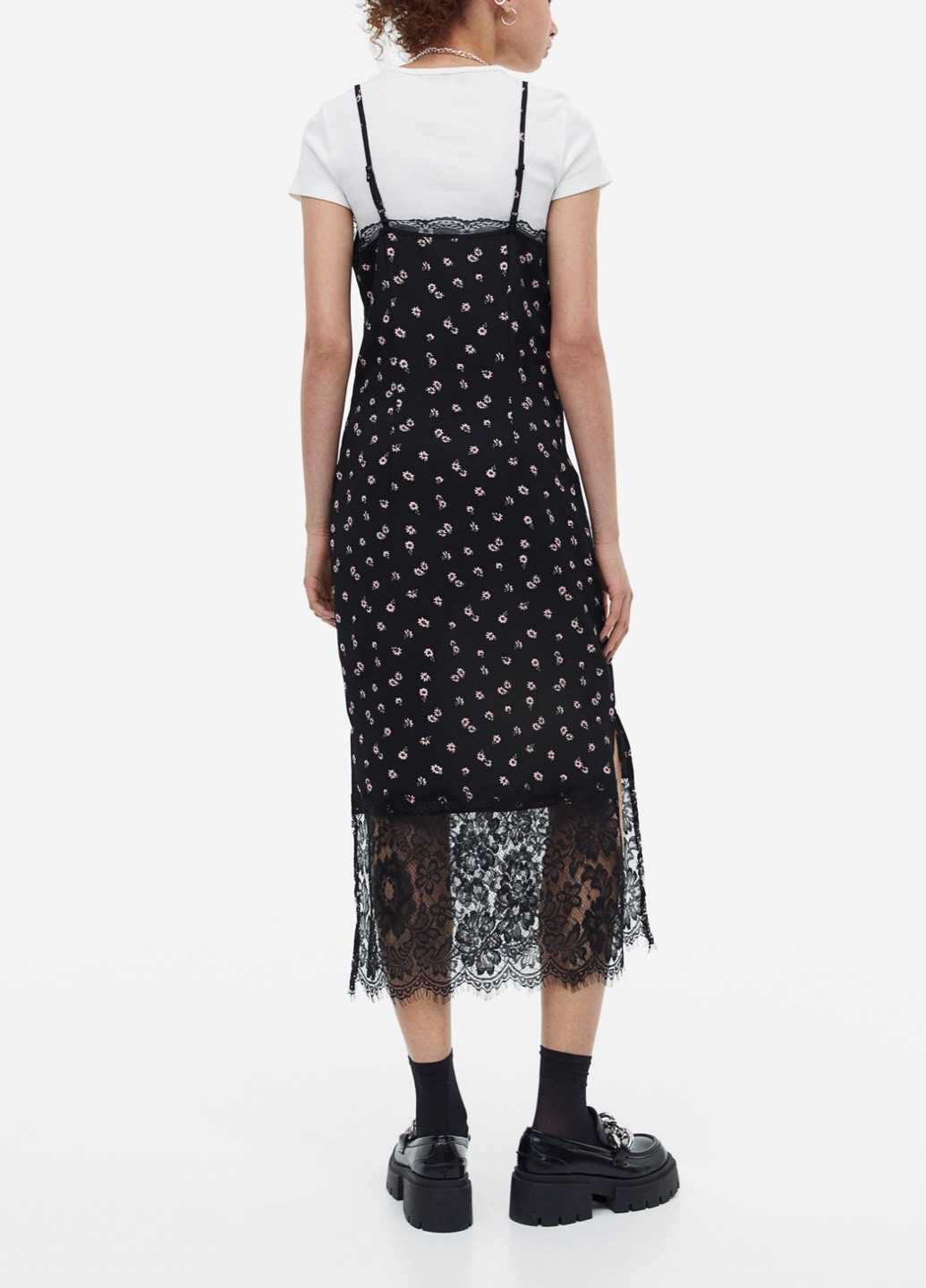Черное повседневный платье H&M с цветочным принтом