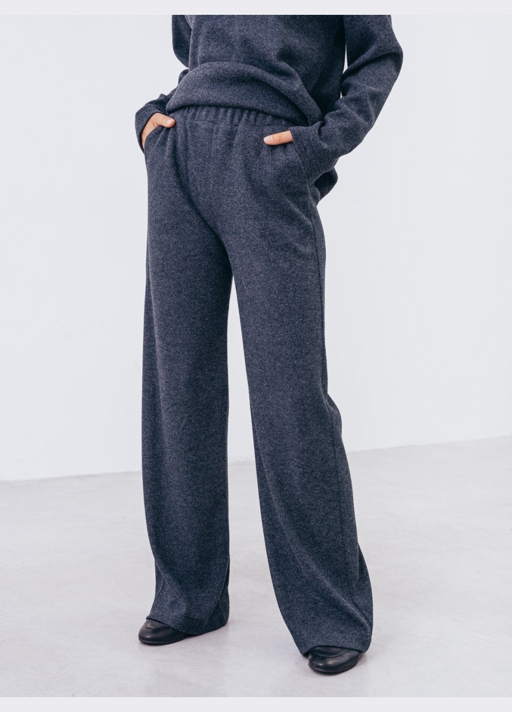 брючний костюм темно-синього кольору зі світшотом Dressa (265329485)