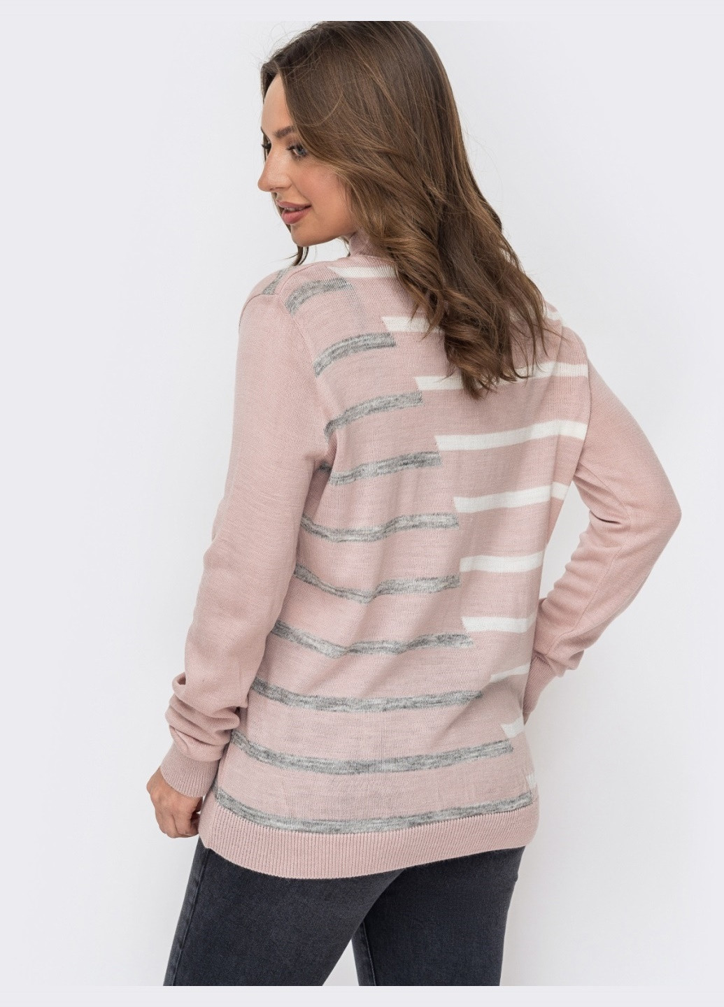 Пудровый зимний пудровый свитер с мелкой контрастной вязкой Dressa