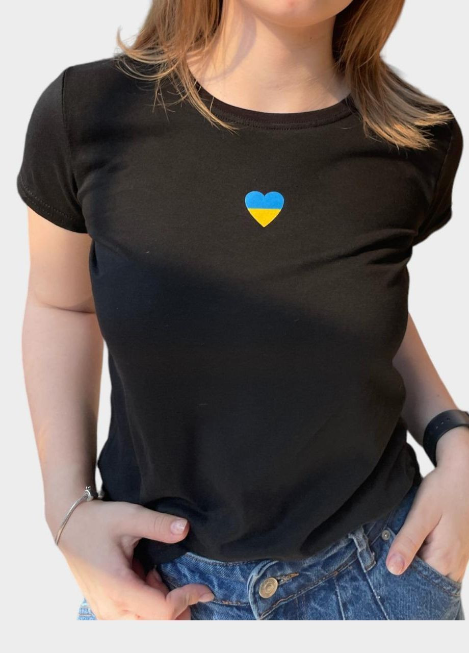 Черная всесезон футболка женская патриотическая с оригинальным принтом сердце ААА