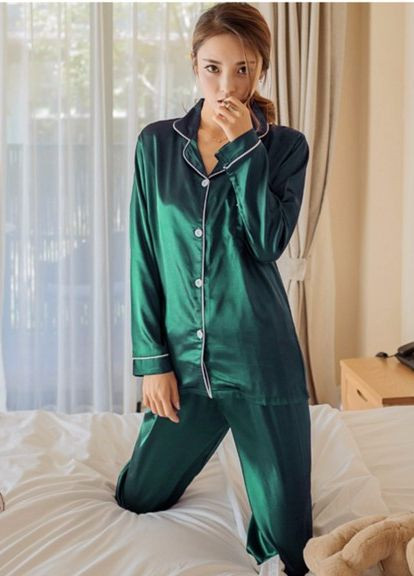 Зеленая всесезон атласная пижама костюм шелковые объятия july's song размер 4xl 54 No Brand