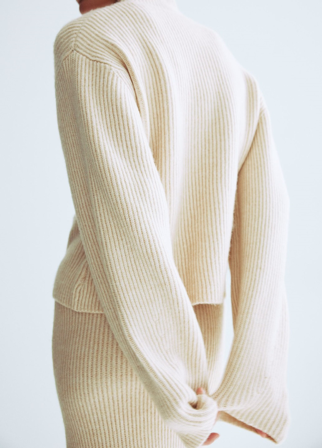 Світло-бежевий демісезонний светр H&M