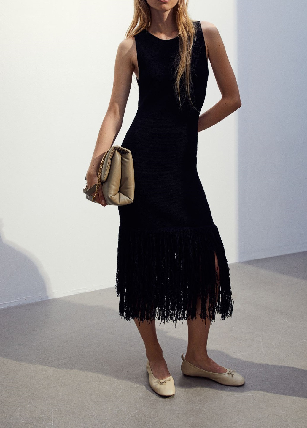 Чорна кежуал сукня H&M однотонна