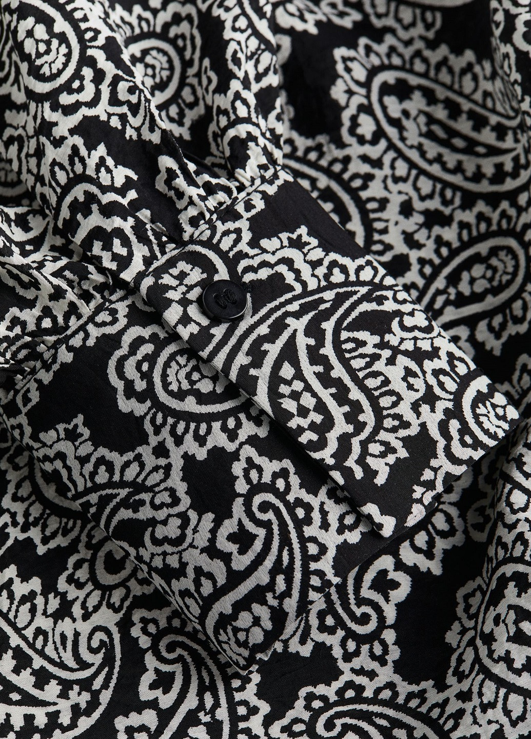 Черное кэжуал платье H&M турецкие огурцы