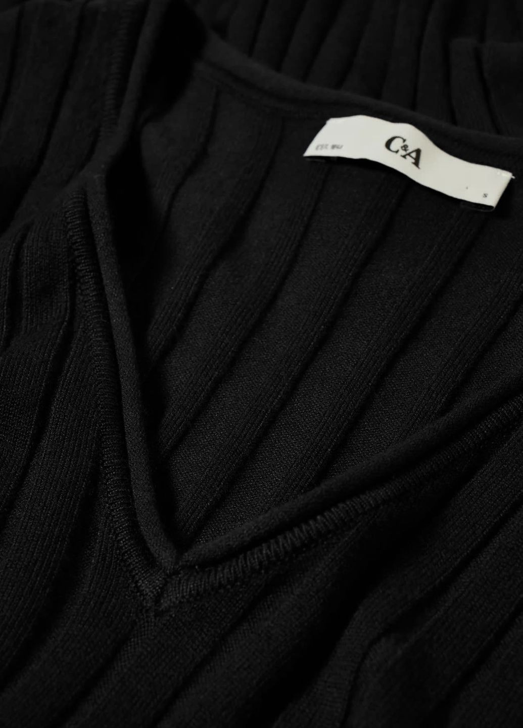 Чорний демісезонний пуловер у рубчик C&A