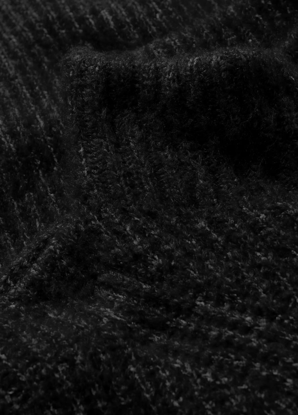 Черный демисезонный свитер оверсайз C&A