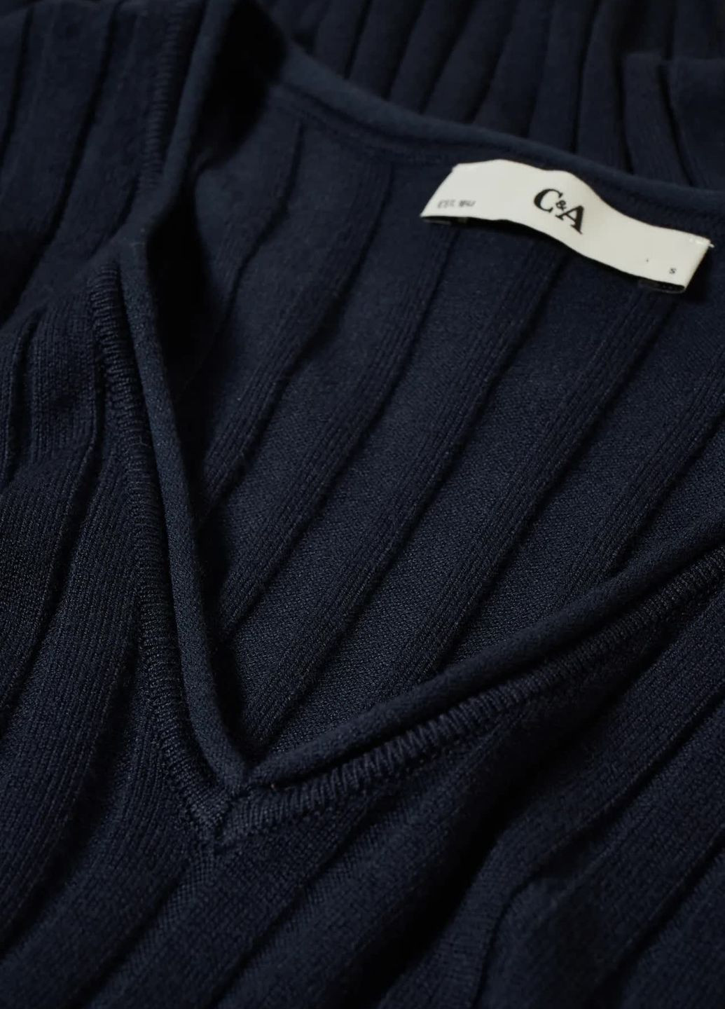 Темно-синий демисезонный пуловер в рубчик C&A
