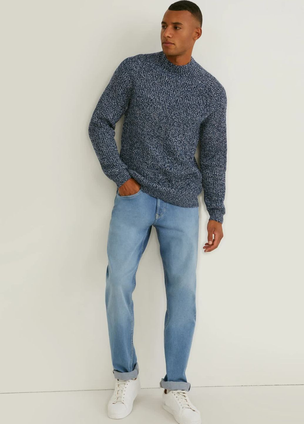 Синий демисезонный свитер в составе с шерстью C&A
