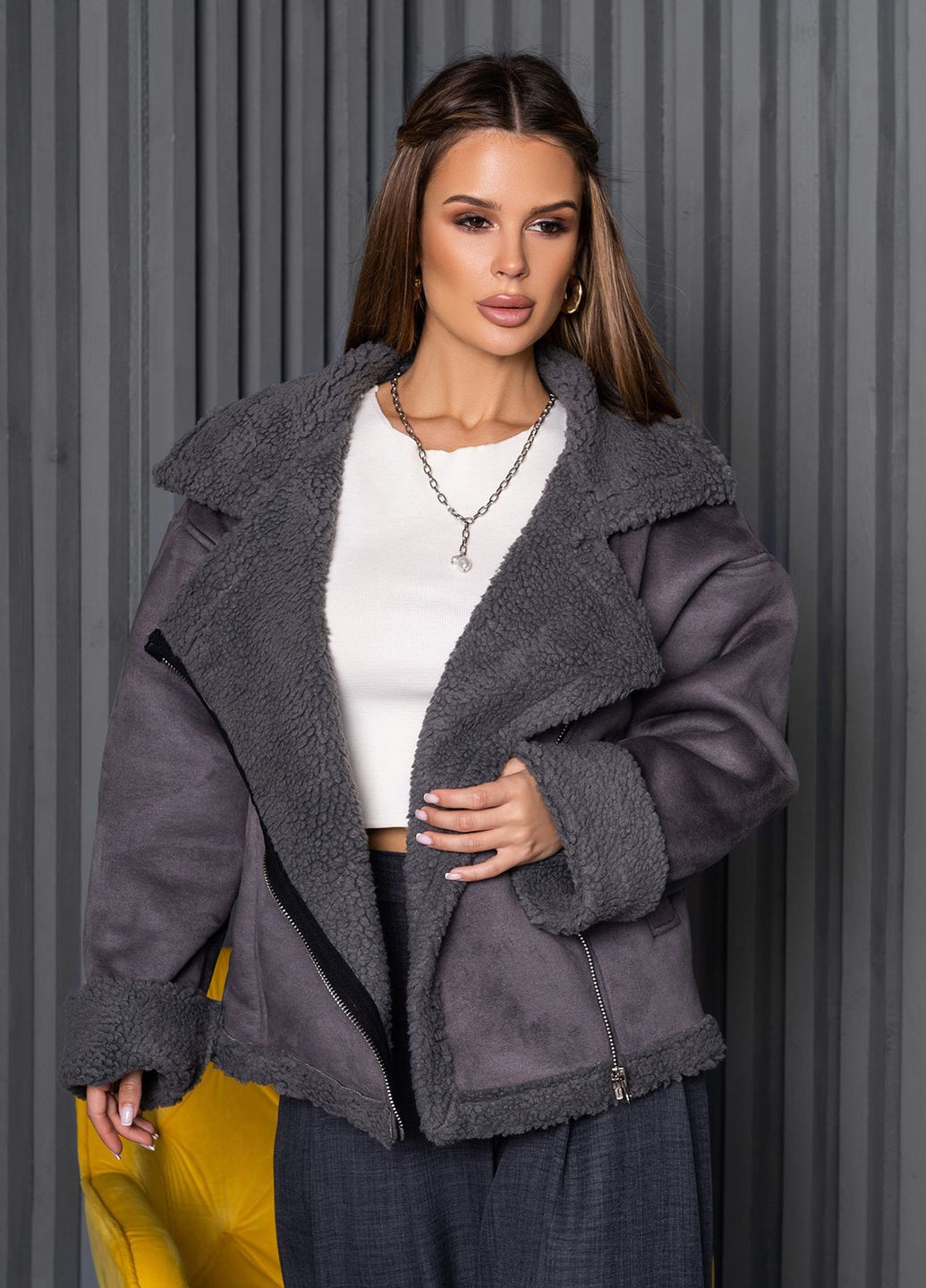 Сіра зимня жіноча куртка ISSA PLUS 14272