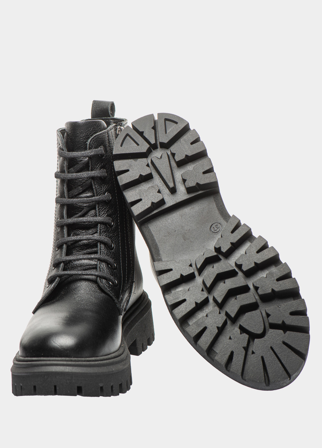 Черные зимние зимние ботинки Theo Leo