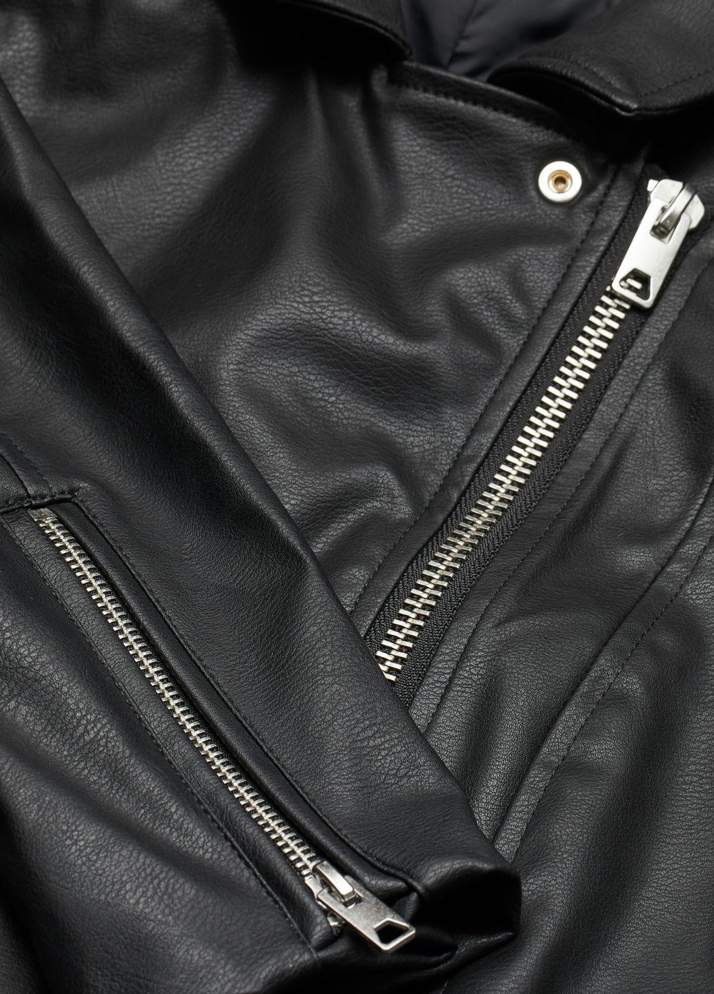 Черная демисезонная байкерская куртка черный кэжуал демисезон H&M