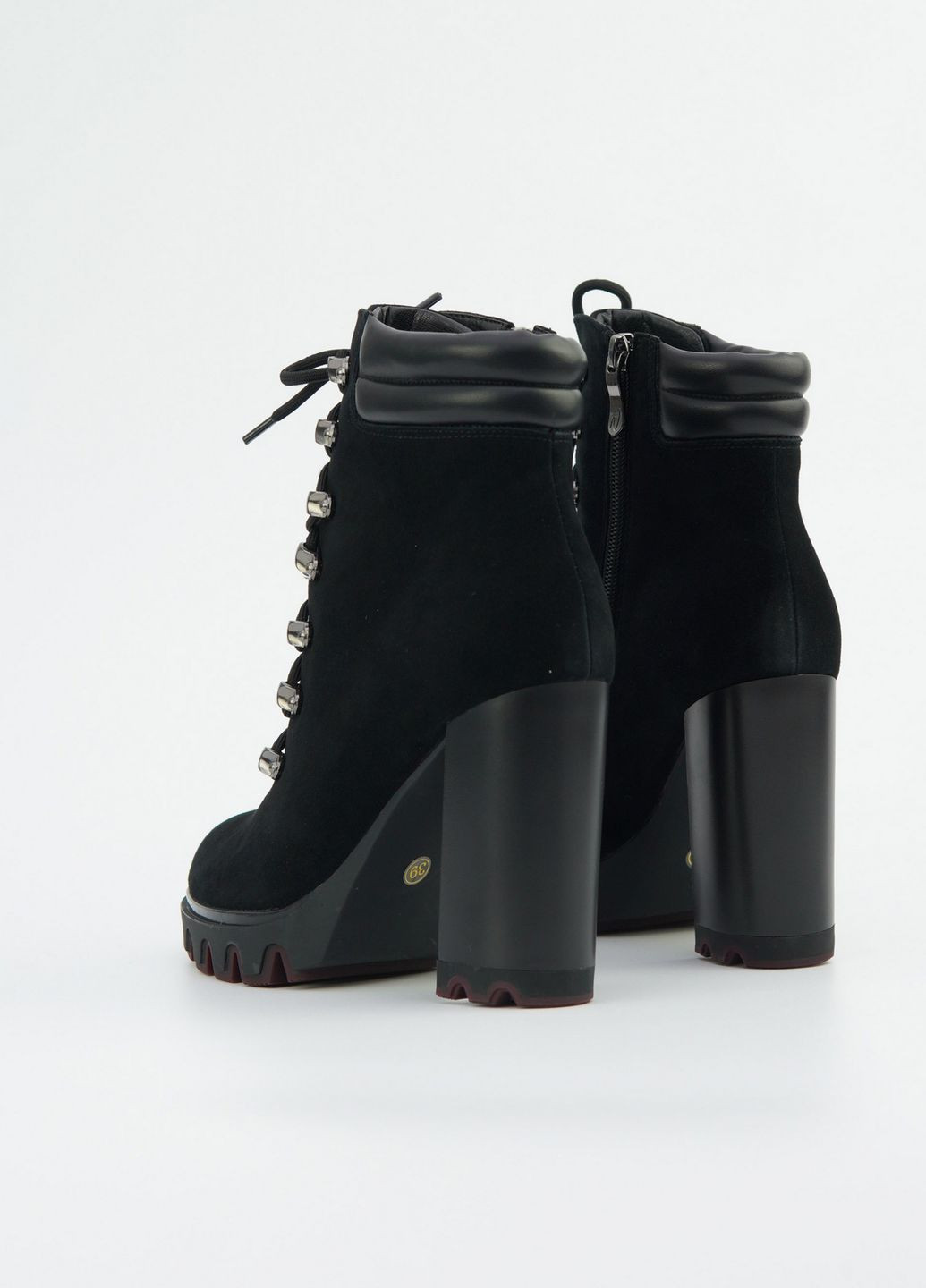 Осенние женские ботинки Respect из натуральной замши