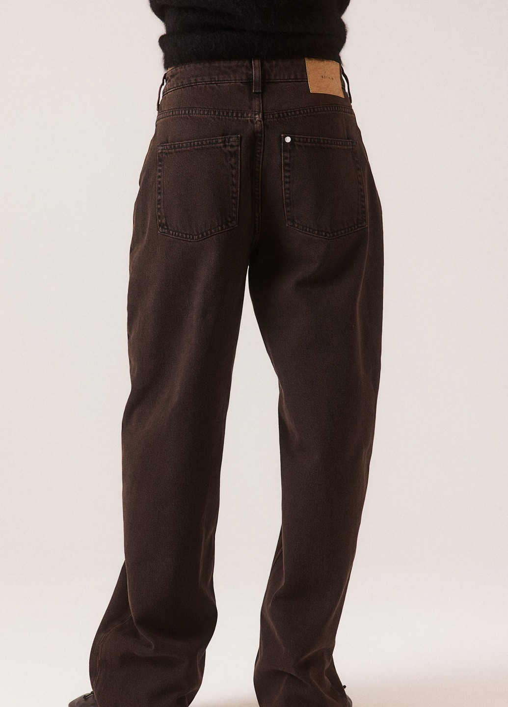 Темно-коричневые демисезонные джинсы H&M