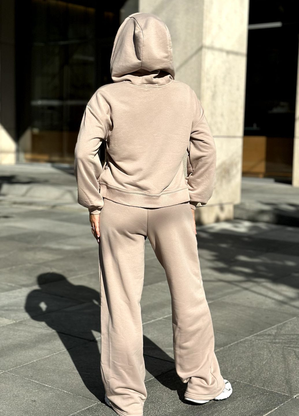 Бежевый костюм петля с укороченной кофтой Maritel' (266695400)