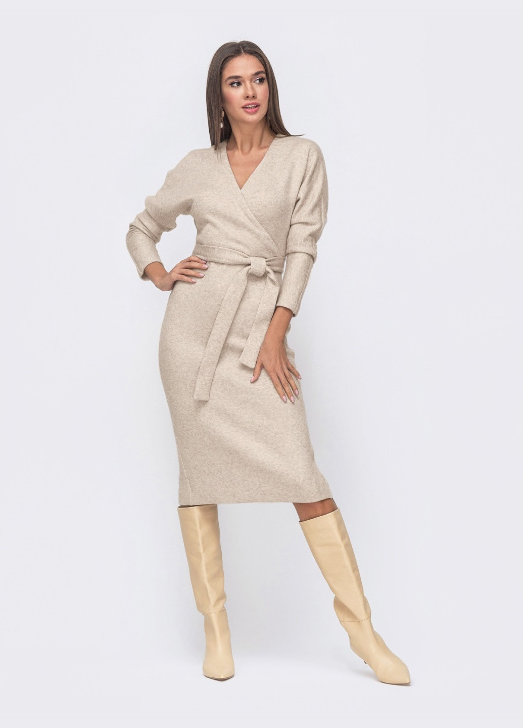 Бежева приталене плаття з ангори з запахом на грудях бежеве Dressa