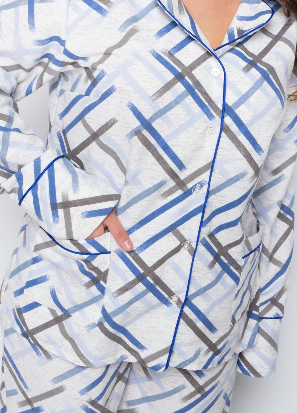 Белая всесезон пижама брючная п1505 штрихи на белом MiaNaGreen