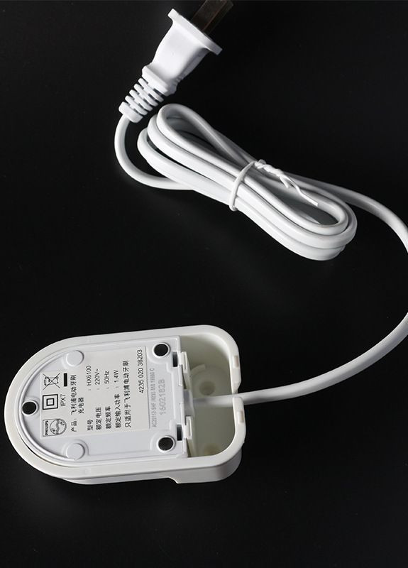 Подставка для зарядного устройства и 2-х насадок Philips No Brand (266915434)