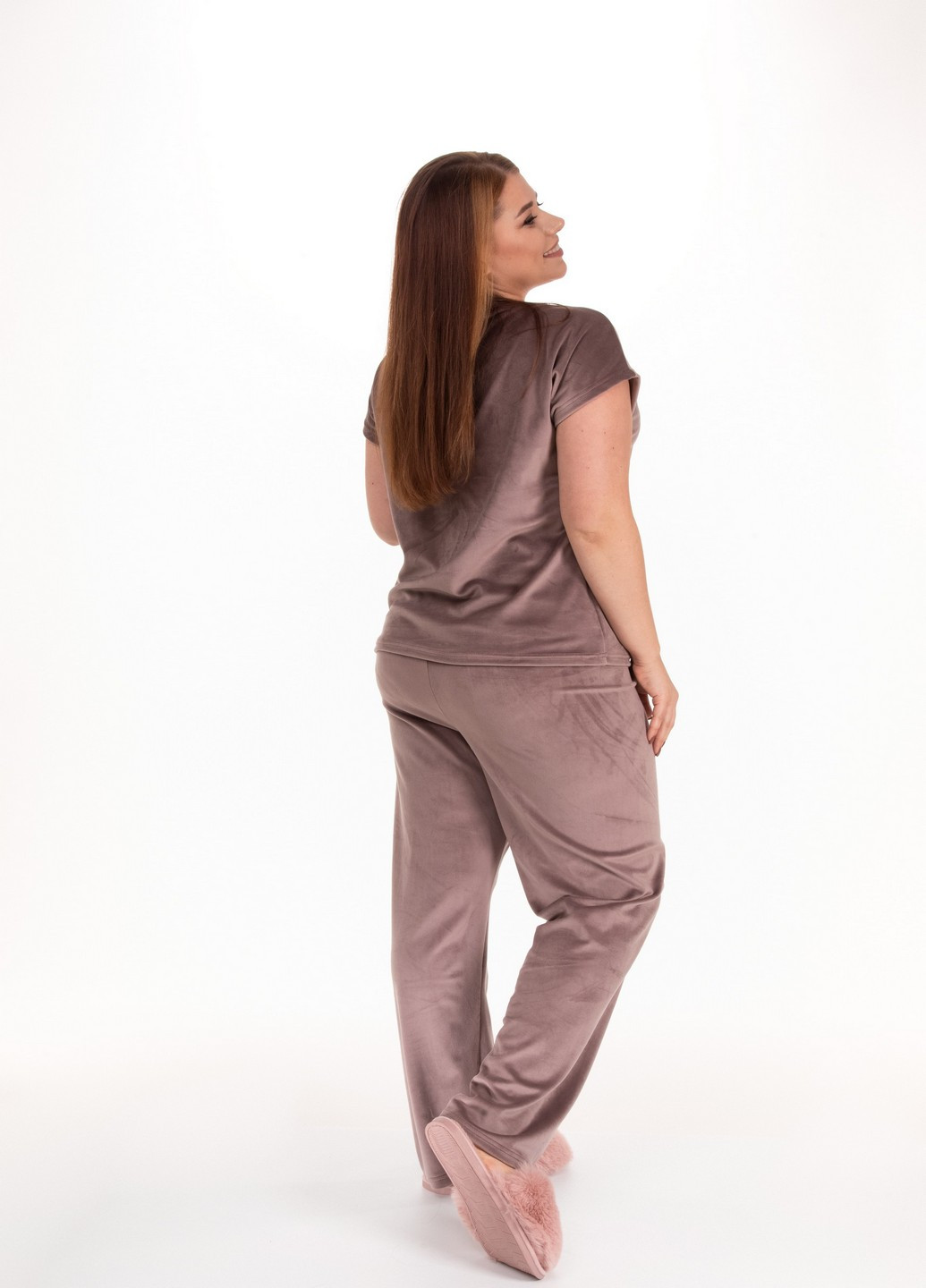 Коричнева велюровий комплект штани+ футболка великих розмірів NEL