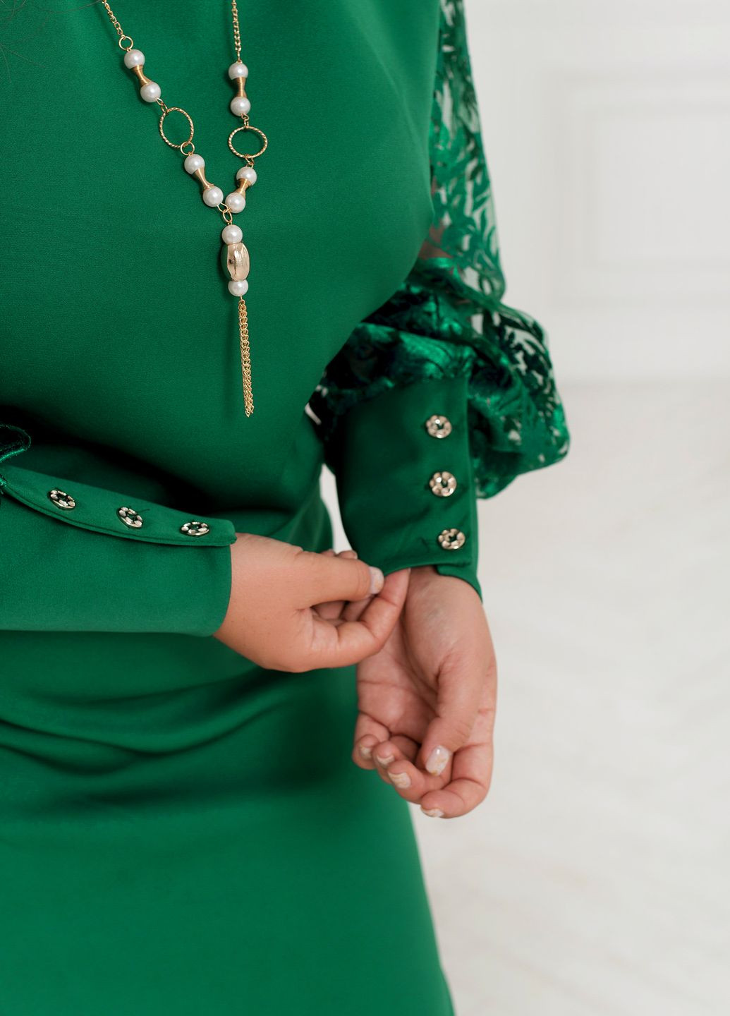 Зеленое вечернее платье с кружевами No Brand однотонное