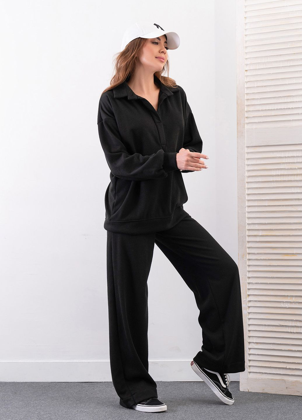 Свободный черный костюм с молниями на брюках ISSA PLUS 14321 (266900110)