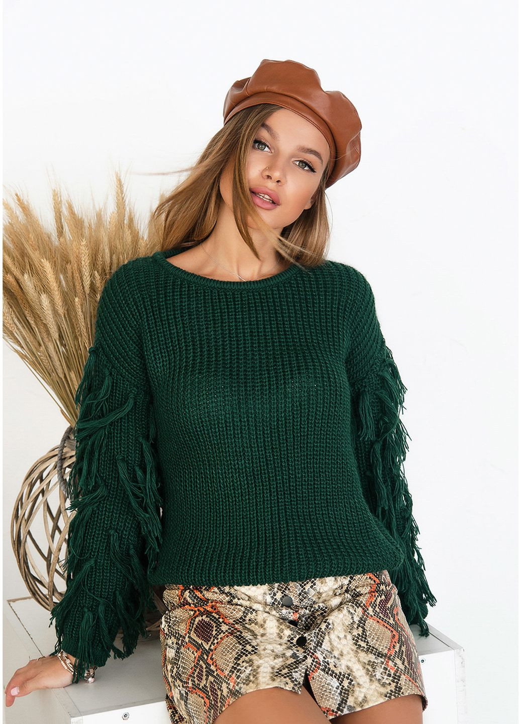 Зеленый зимний свитер с бахромой No Brand