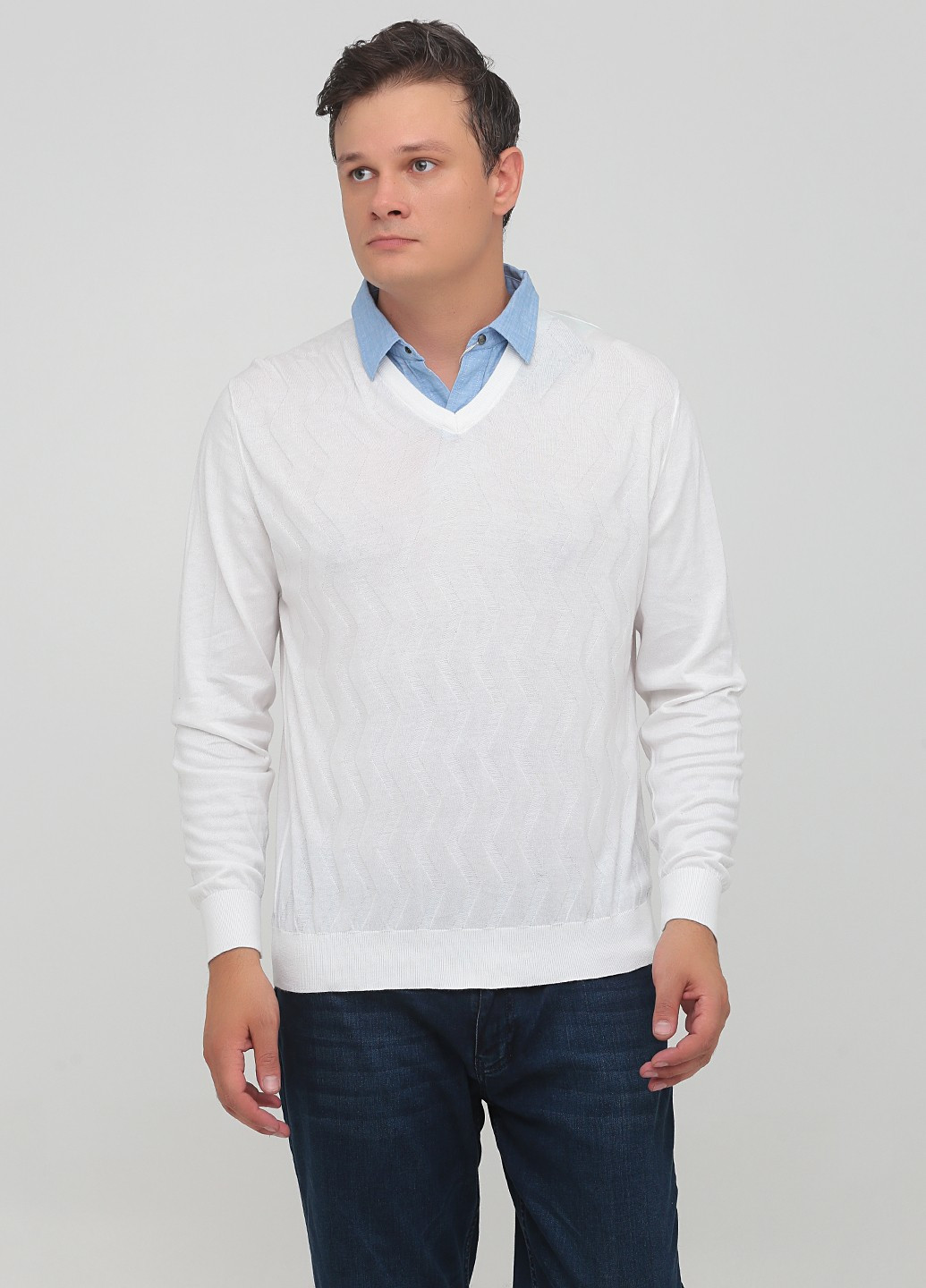 Белый демисезонный свитер Formenti