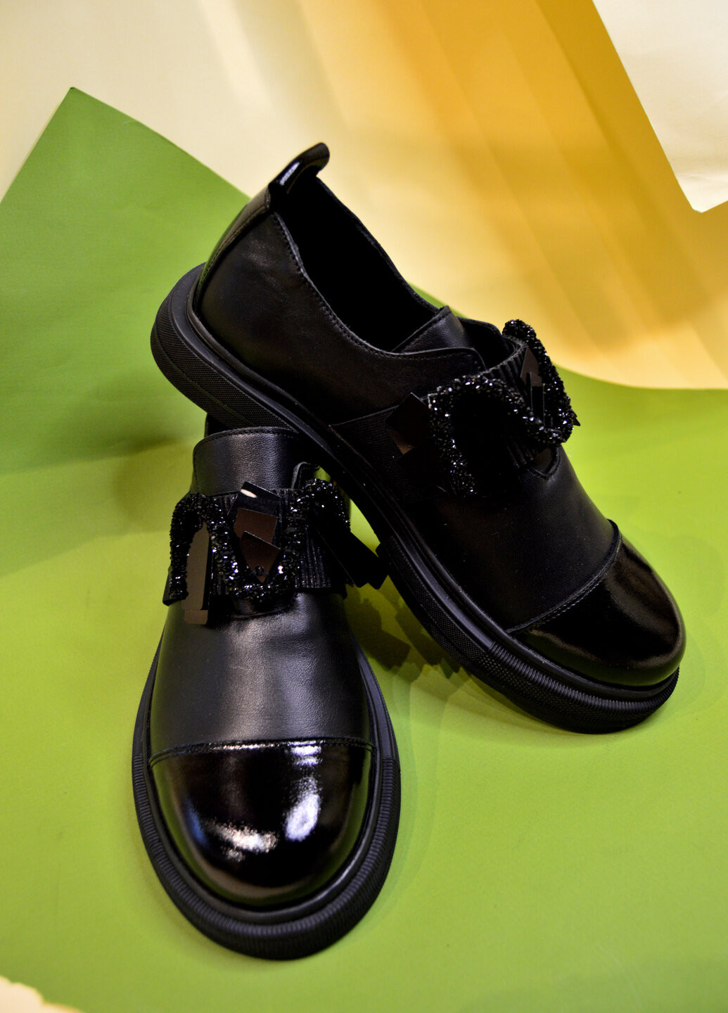 ботинки женские кожаные со змейкой стразов черный Magza