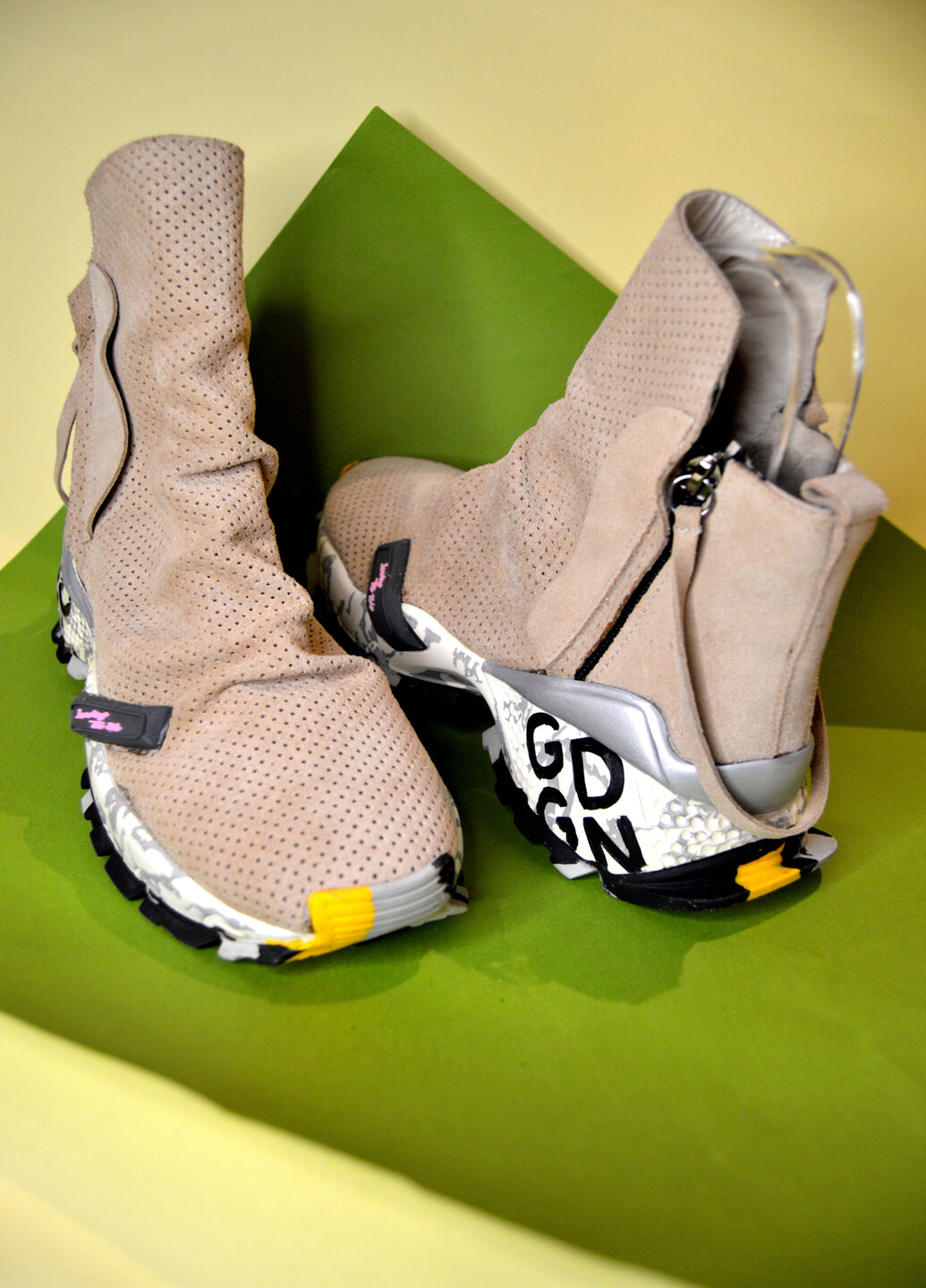 ботинки женские спортивные перфорированная замша бежевый Magza из натуральной замши