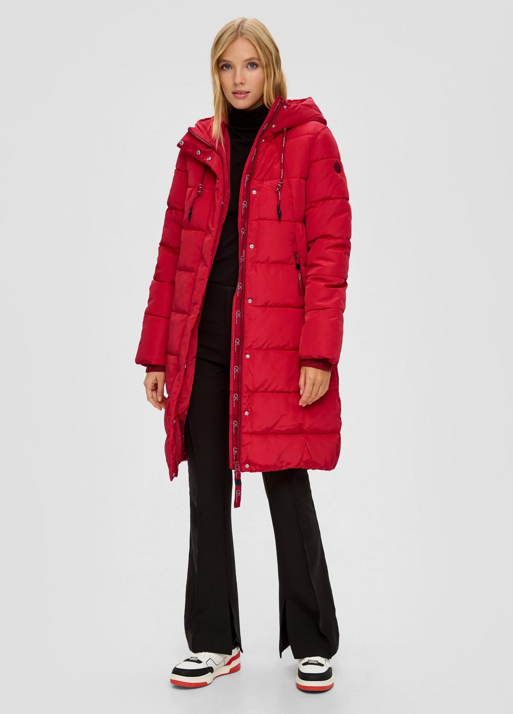 Красная зимняя куртка S.Oliver