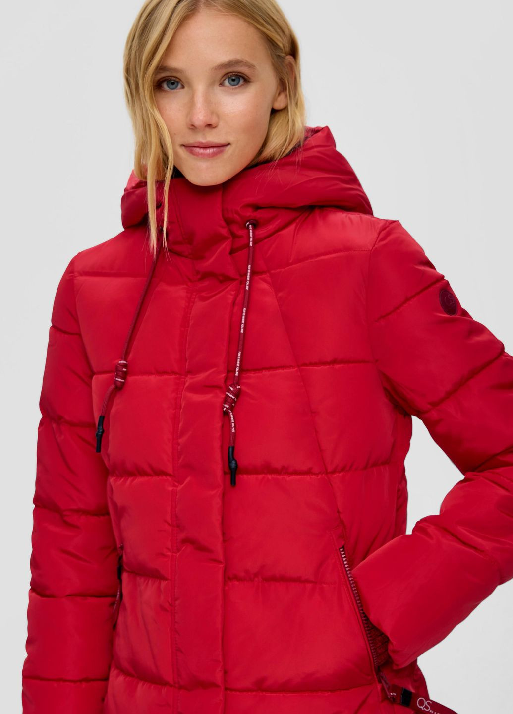 Червона зимня куртка S.Oliver