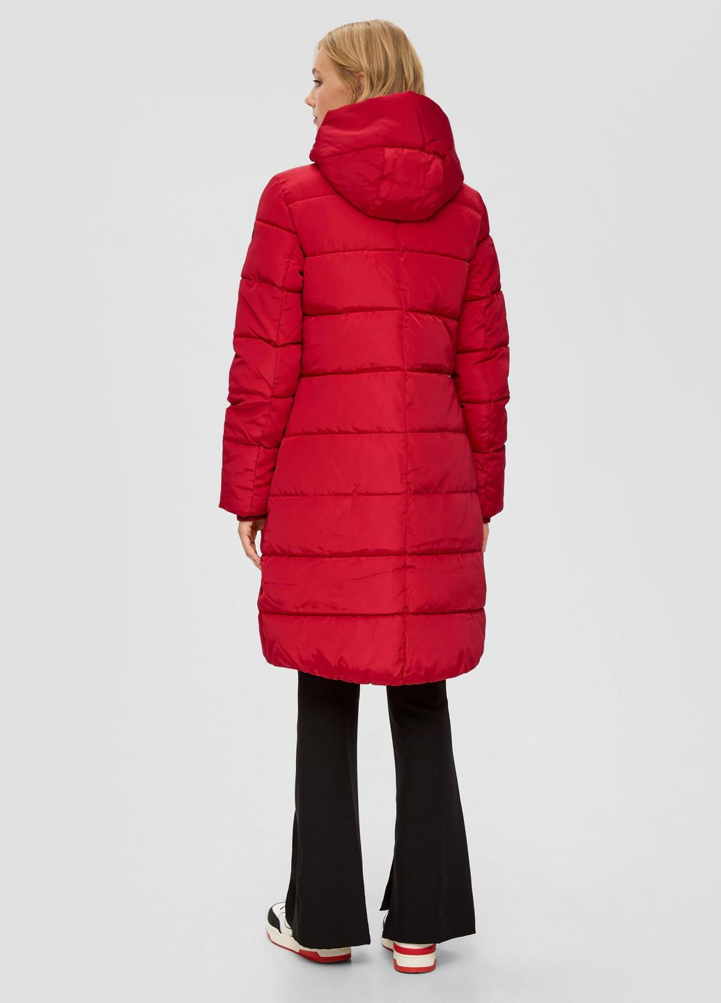 Красная зимняя куртка S.Oliver
