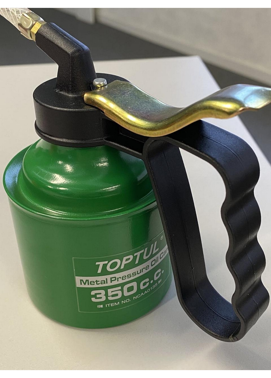 Масленка металлическая 350 мл гибкий наконечник TOPTUL (267658144)