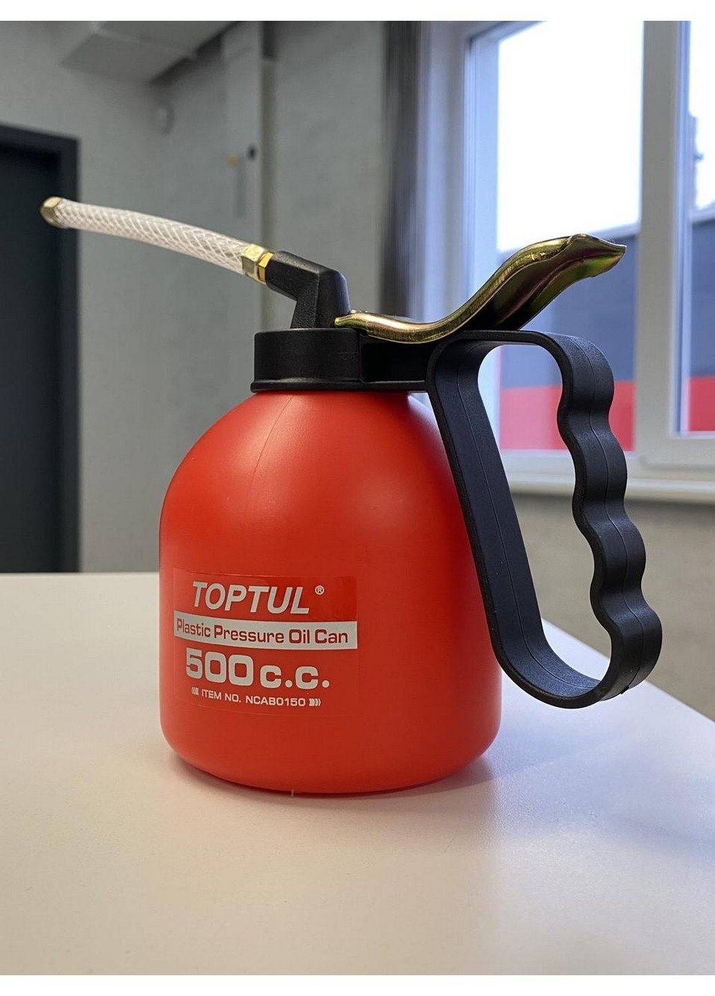 Маслёнка рычажная пластиковая 500 мл гибкий наконечник TOPTUL (267659084)