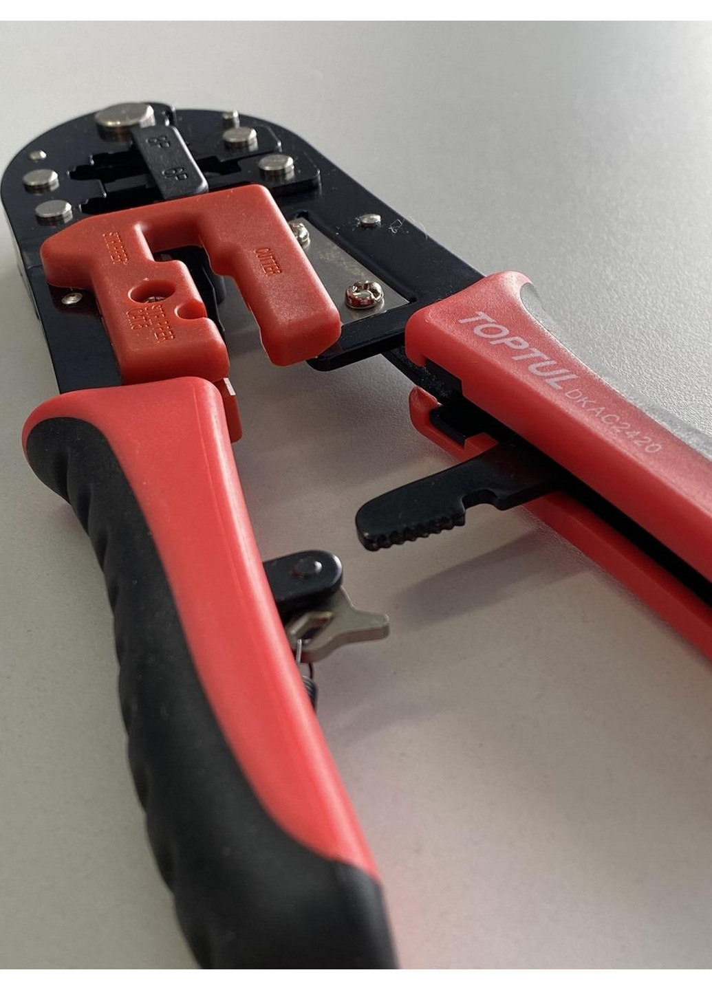 Клещи для обжима и зачистки проводов (RJ11/RJ12/RJ45) трещоточные TOPTUL (267659153)