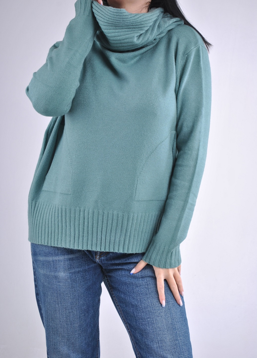 Оливковый демисезонный свитер с хомутом Wool & Cashmere