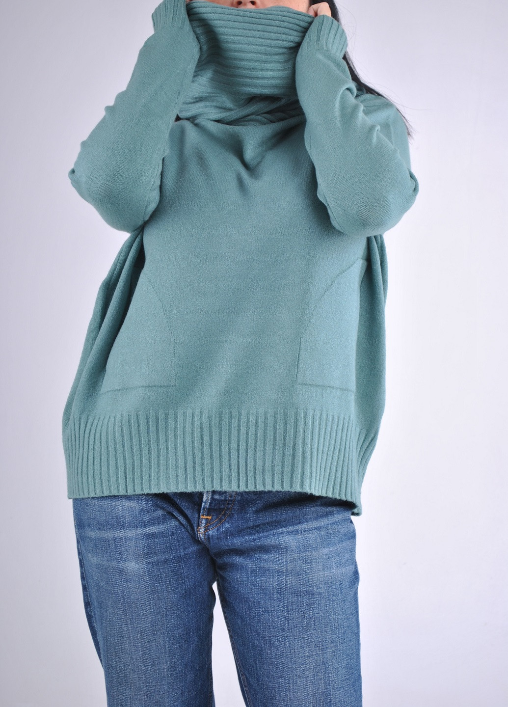 Оливковый демисезонный свитер с хомутом Wool & Cashmere