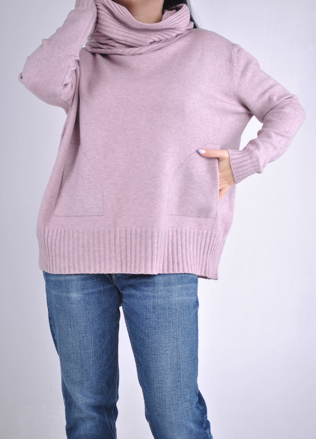 Пудровый демисезонный свитер с хомутом Wool & Cashmere
