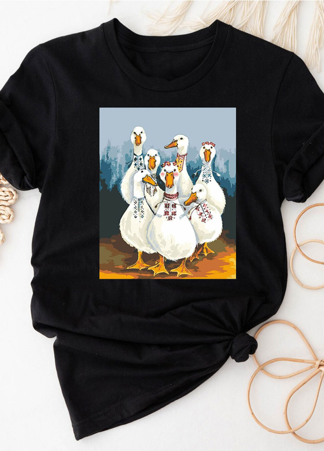 Черная демисезон футболка женская черная geese in embroidered shirts Katarina Ivanenko