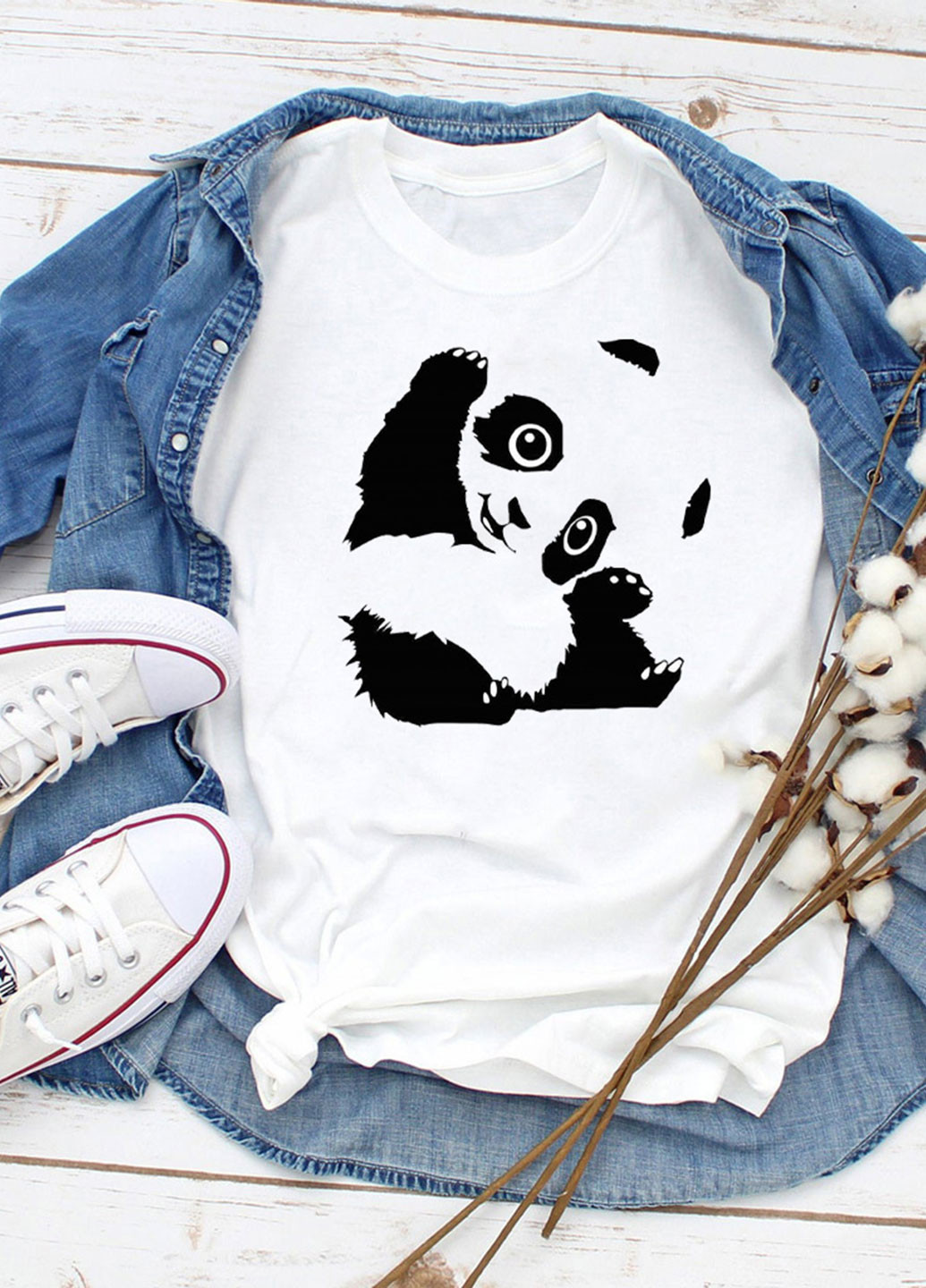Белая демисезон футболка женская белая pampering panda Zuzu
