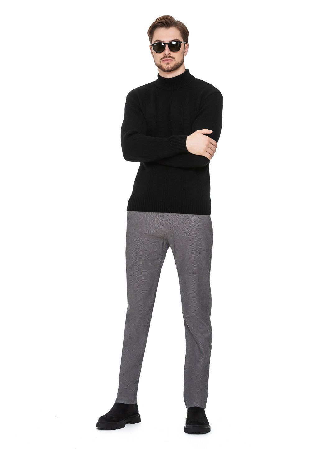 Черный свитер с воротником стойка «авиатор» SVTR