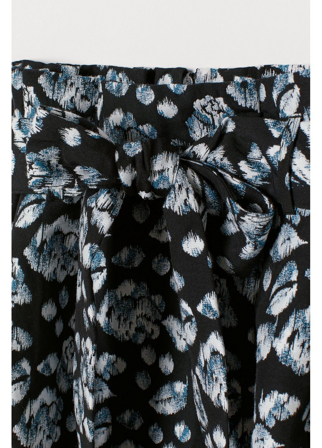 Черно-белая цветочной расцветки юбка H&M