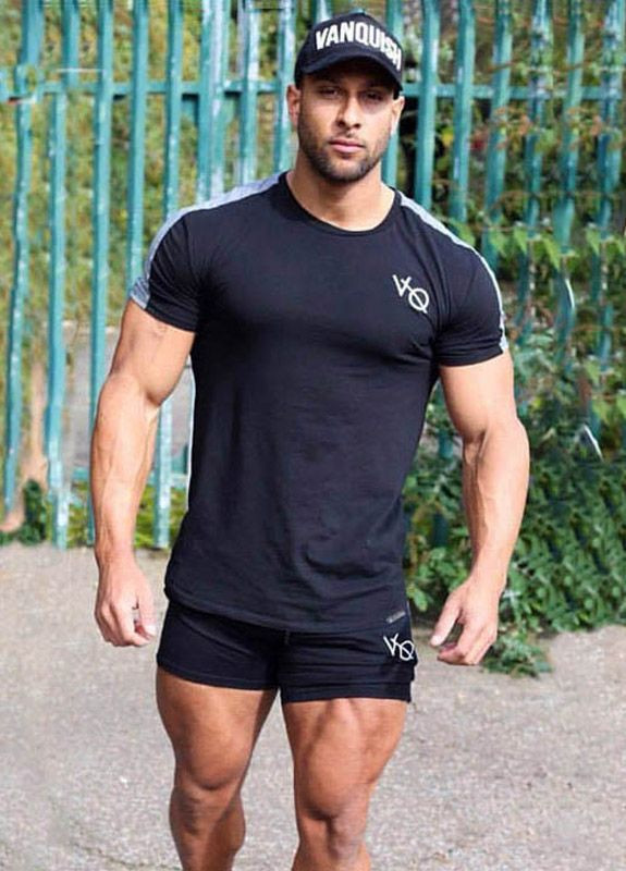 Черная футболка для бодибилдинга VQH