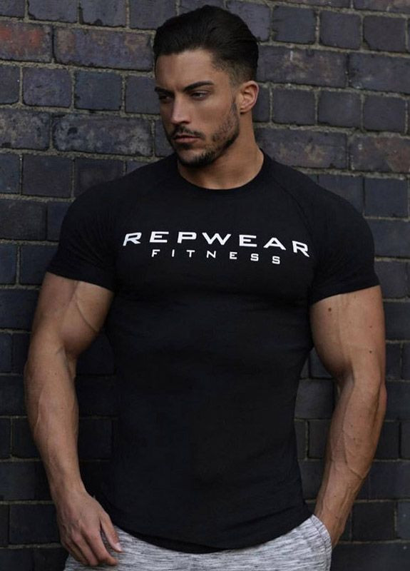 Черная мужская футболка Alpha