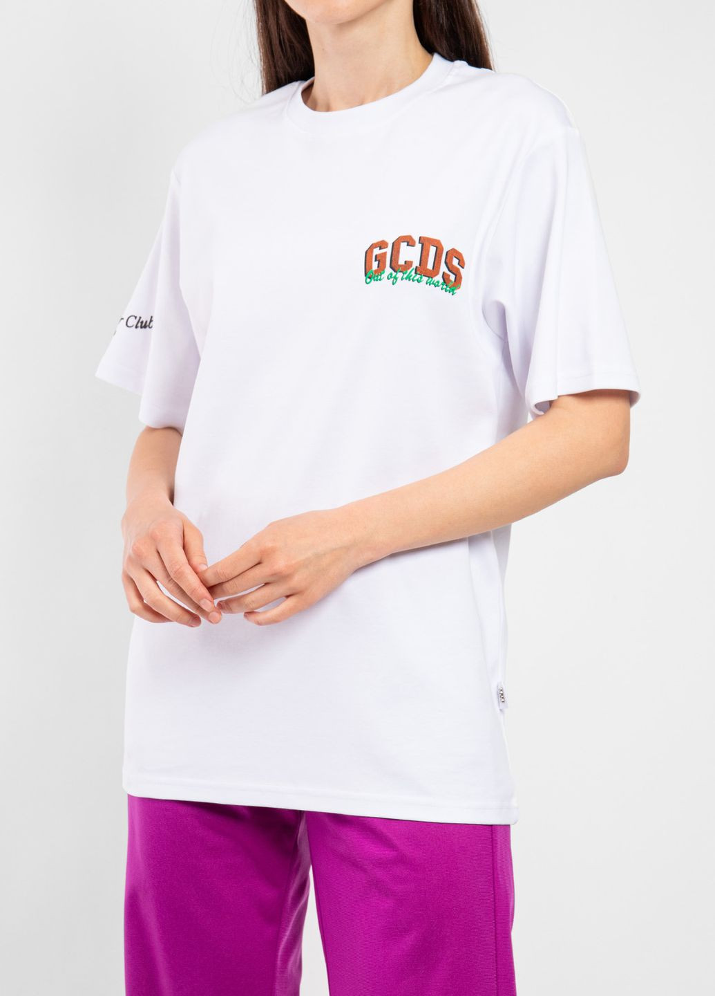 Белая летняя белая футболка oversize с логотипом на спине gcds