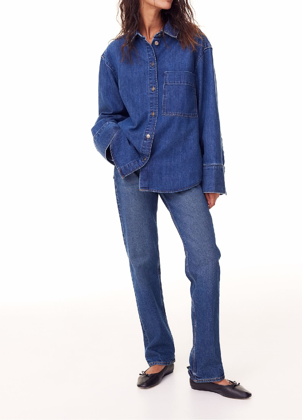 Темно-синяя джинсовая рубашка однотонная H&M