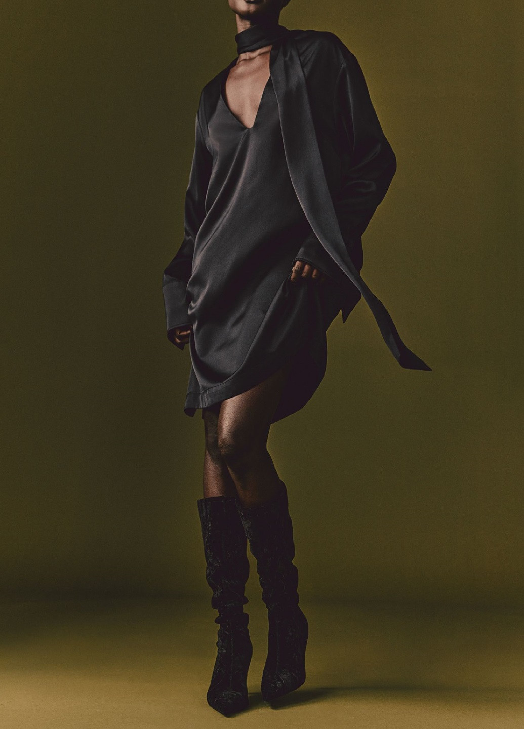 Черное праздничный платье H&M однотонное