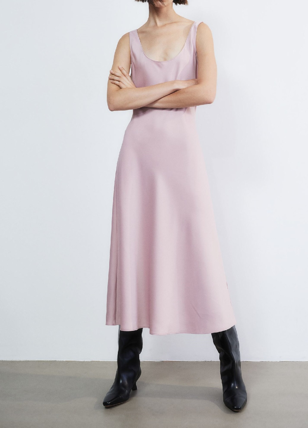Пудрова кежуал сукня H&M однотонна